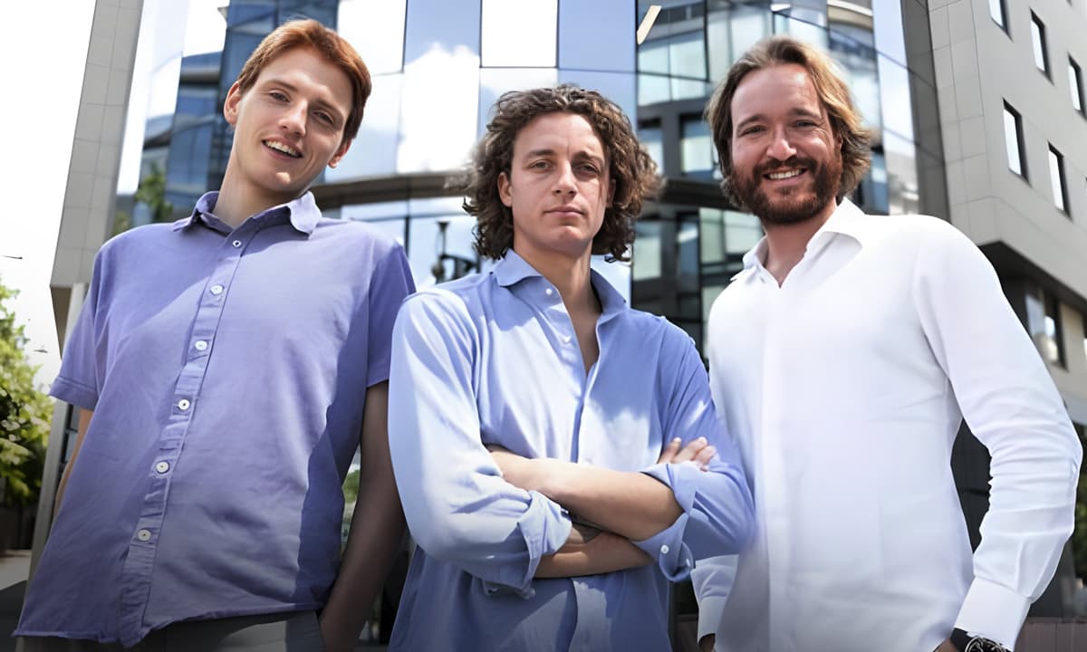 Anote Music sponsorizza i Music Royalties Enhanced Strategy Certificates per ampliare l&#8217;offerta agli investitori istituzionali, mentre la raccolta di capitali supera i 3,3 milioni di euro